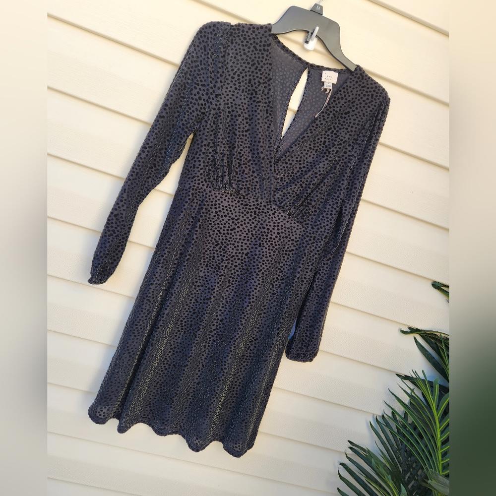 Velour dark green long sleeve flocked dress