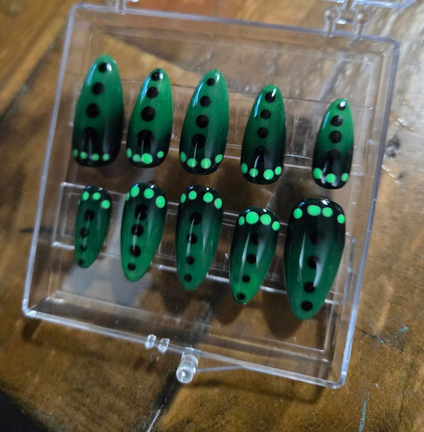 Ombre green dotted nails custom made