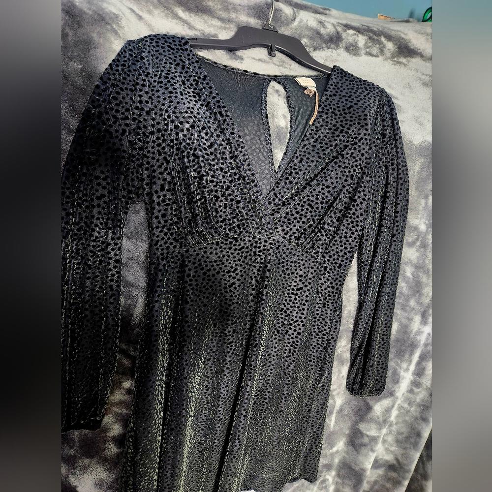 Velour dark green long sleeve flocked dress