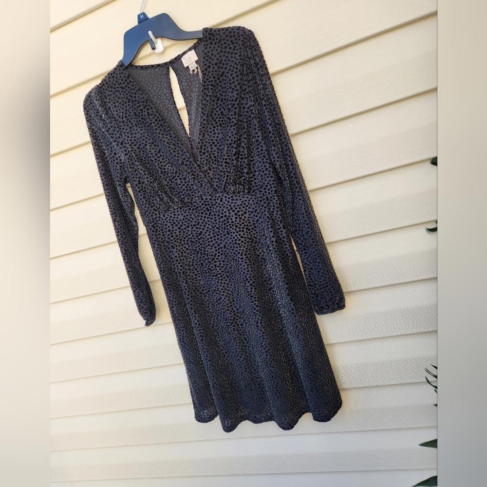 Velour dark green long sleeve flocked dress