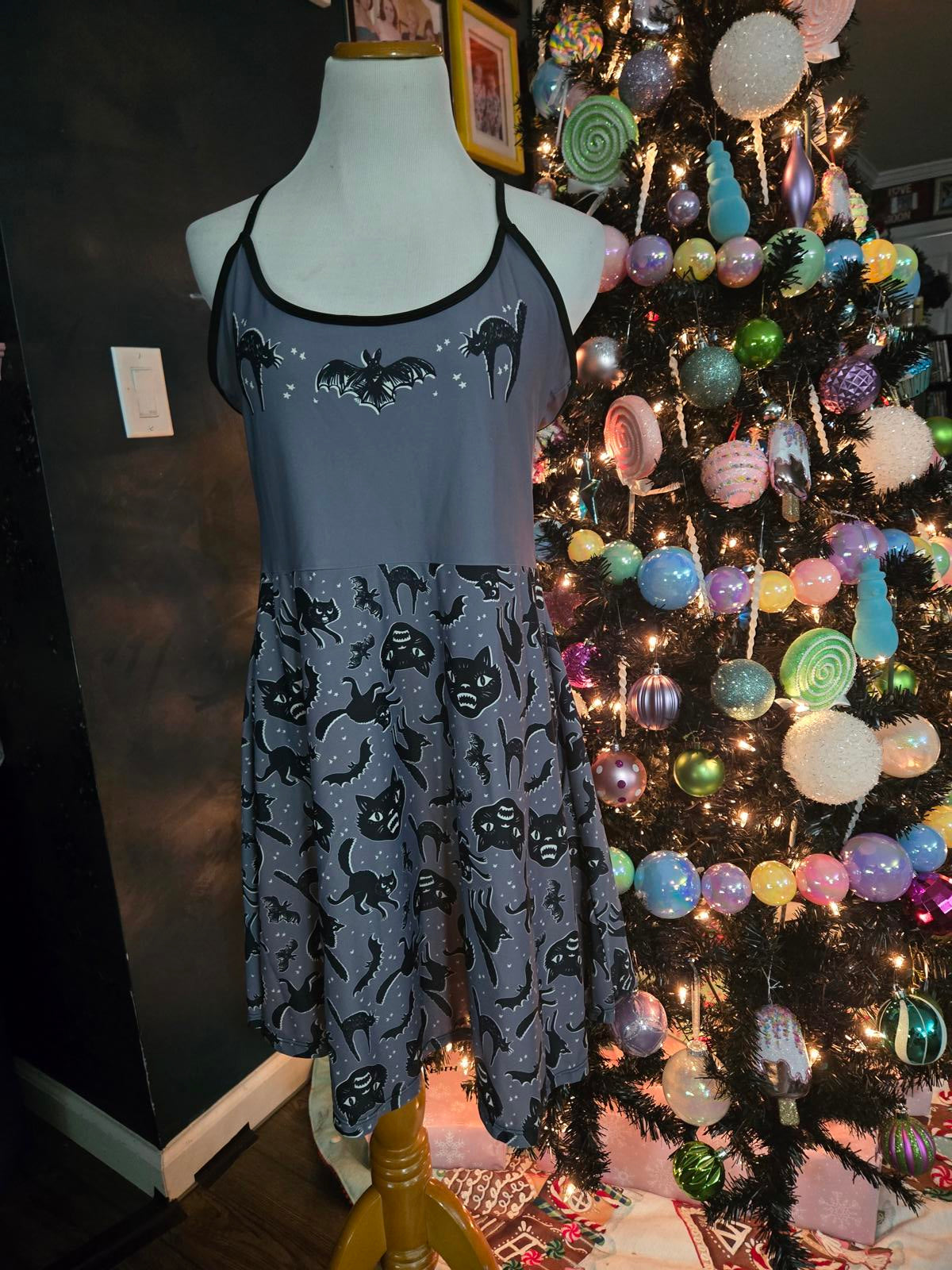 Too fast spooky cat dress