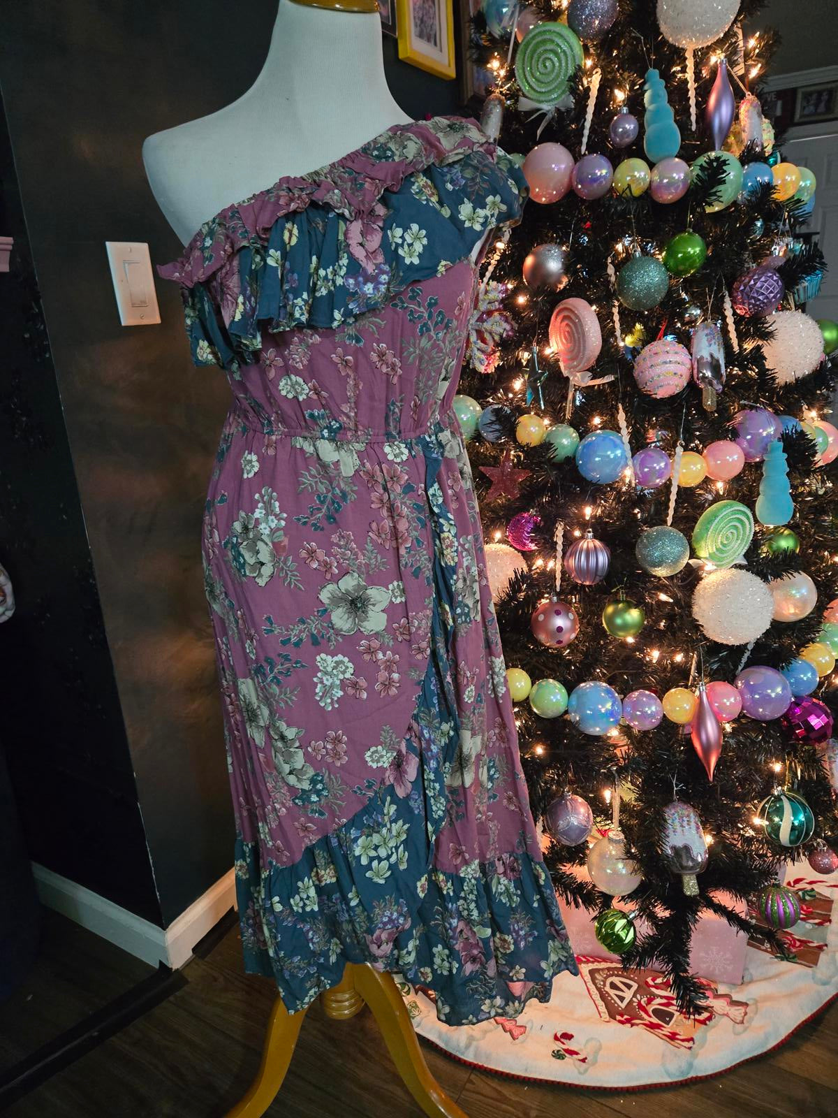 Entro one shoulder floral boho dress NWT