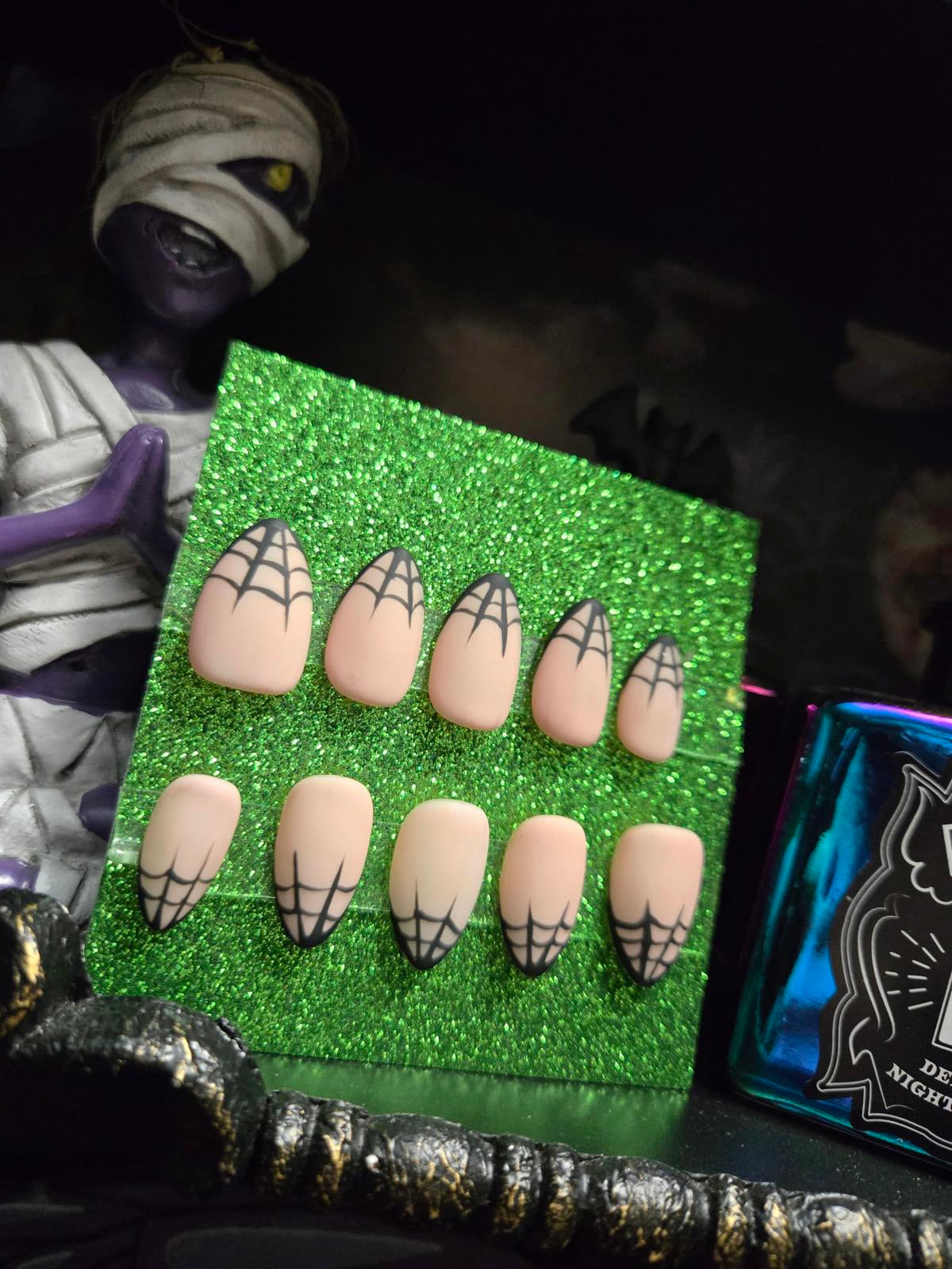 Classy matte spiderweb french press on nails custom made