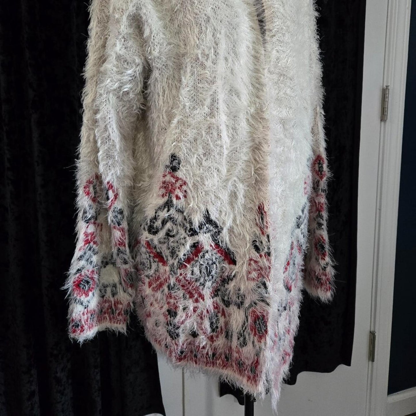 Knox Rose Aztec print fuzzy eyelash Cardigan