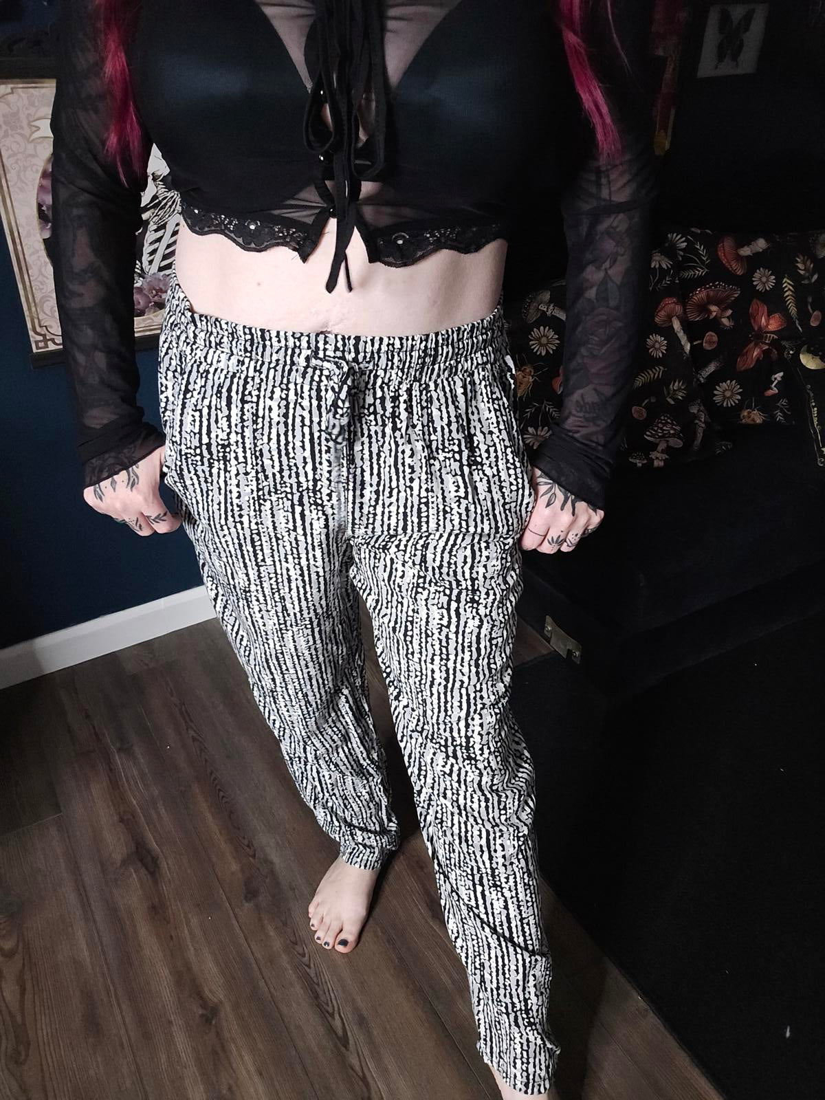 faded glory black and white casual pants
