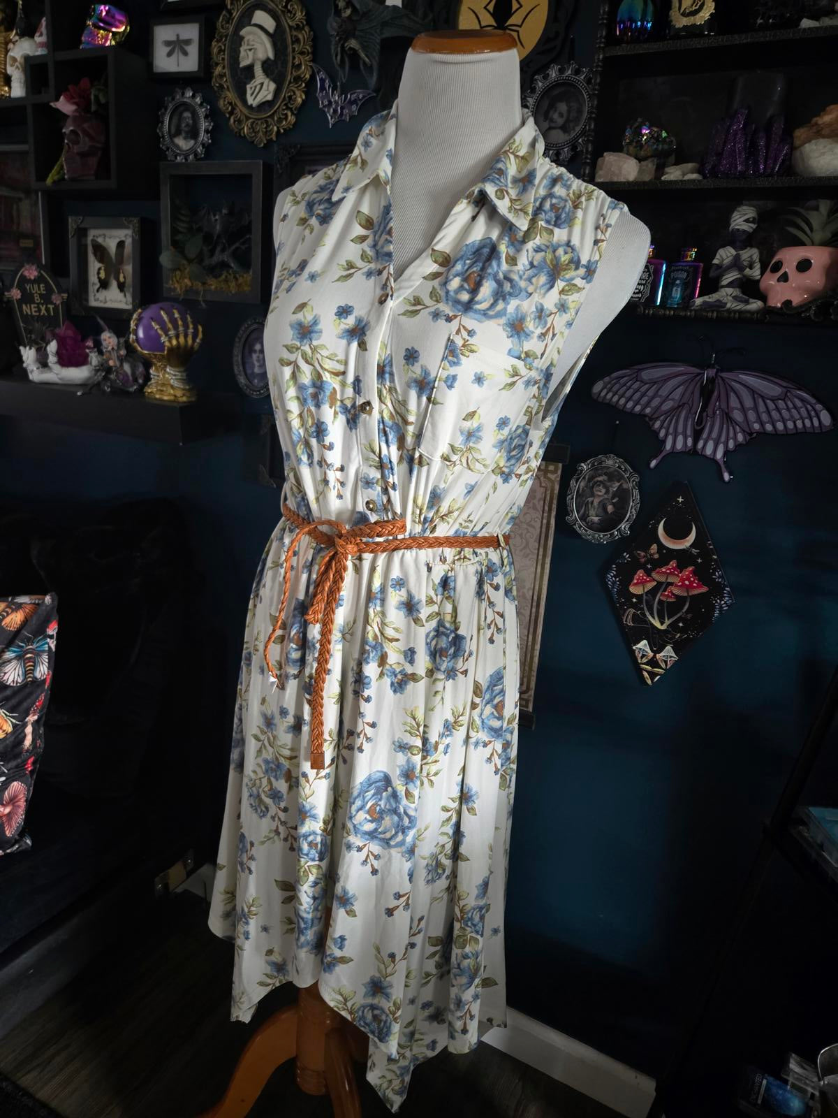beautiful floral hi low dress with braided belt NWT