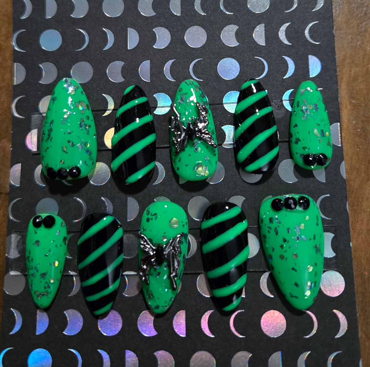 Green and black almond press on nails custom made