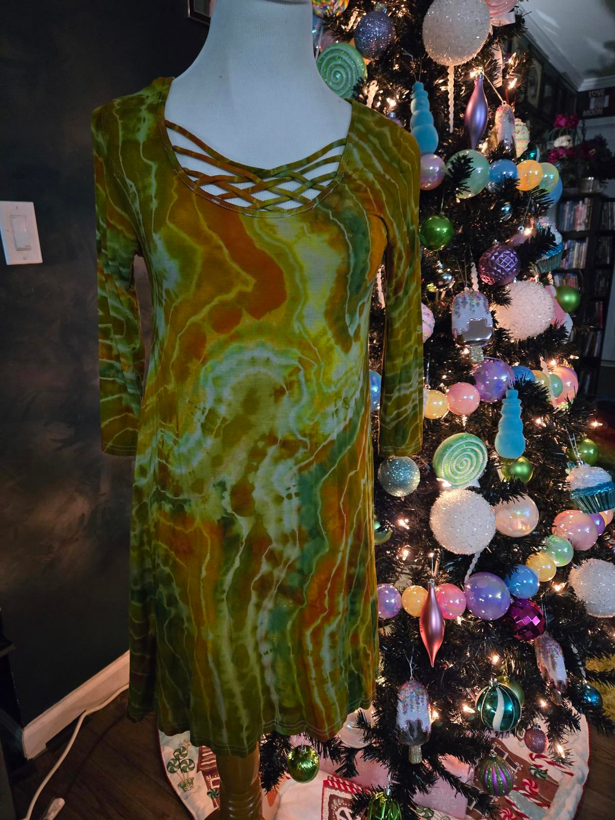 Earthy tie dye 3/4 sleeve dress