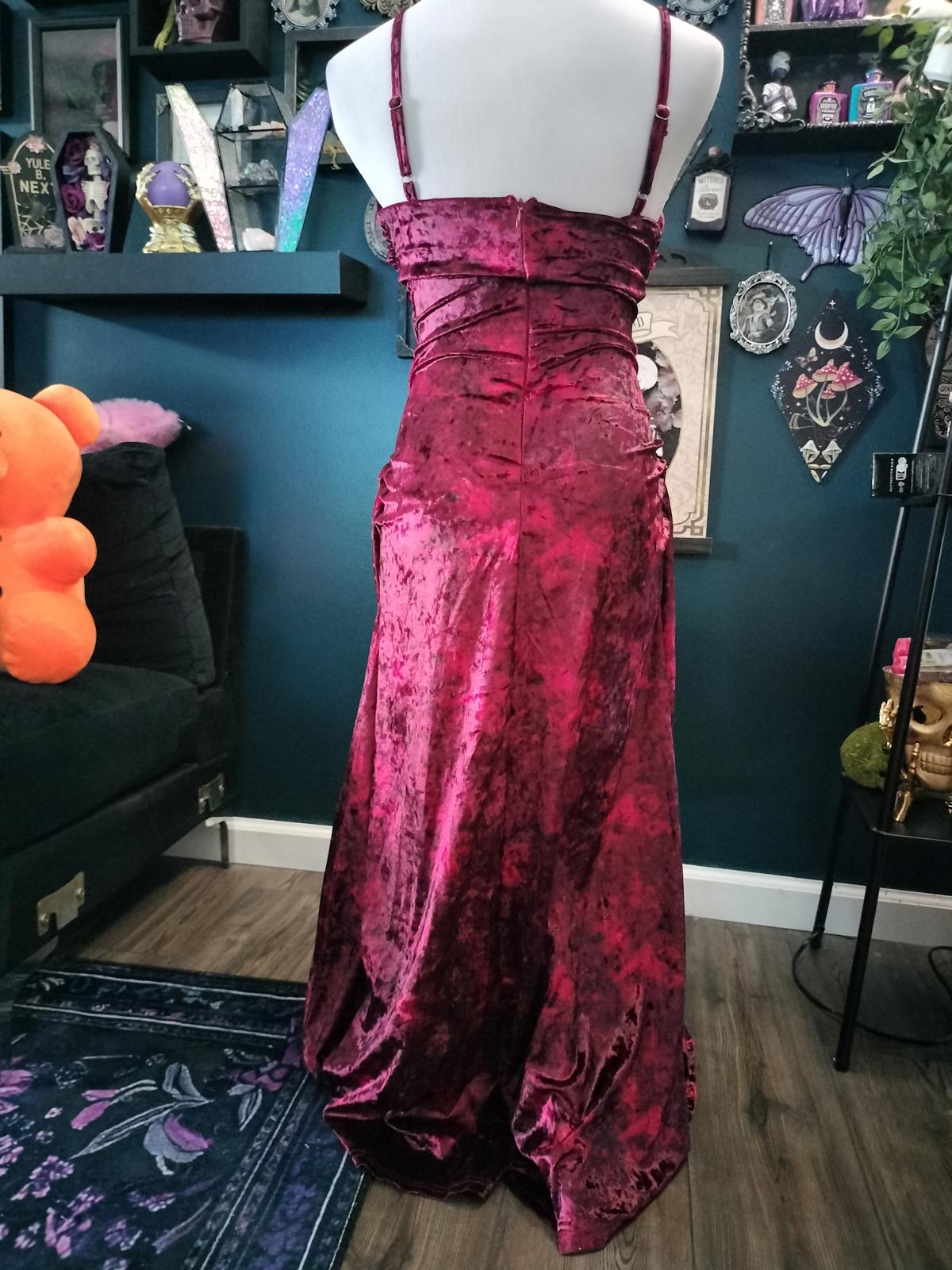 Gothic red velvet vampy dress new