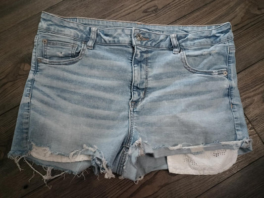 American Eagle raw hem jean shorts size 16