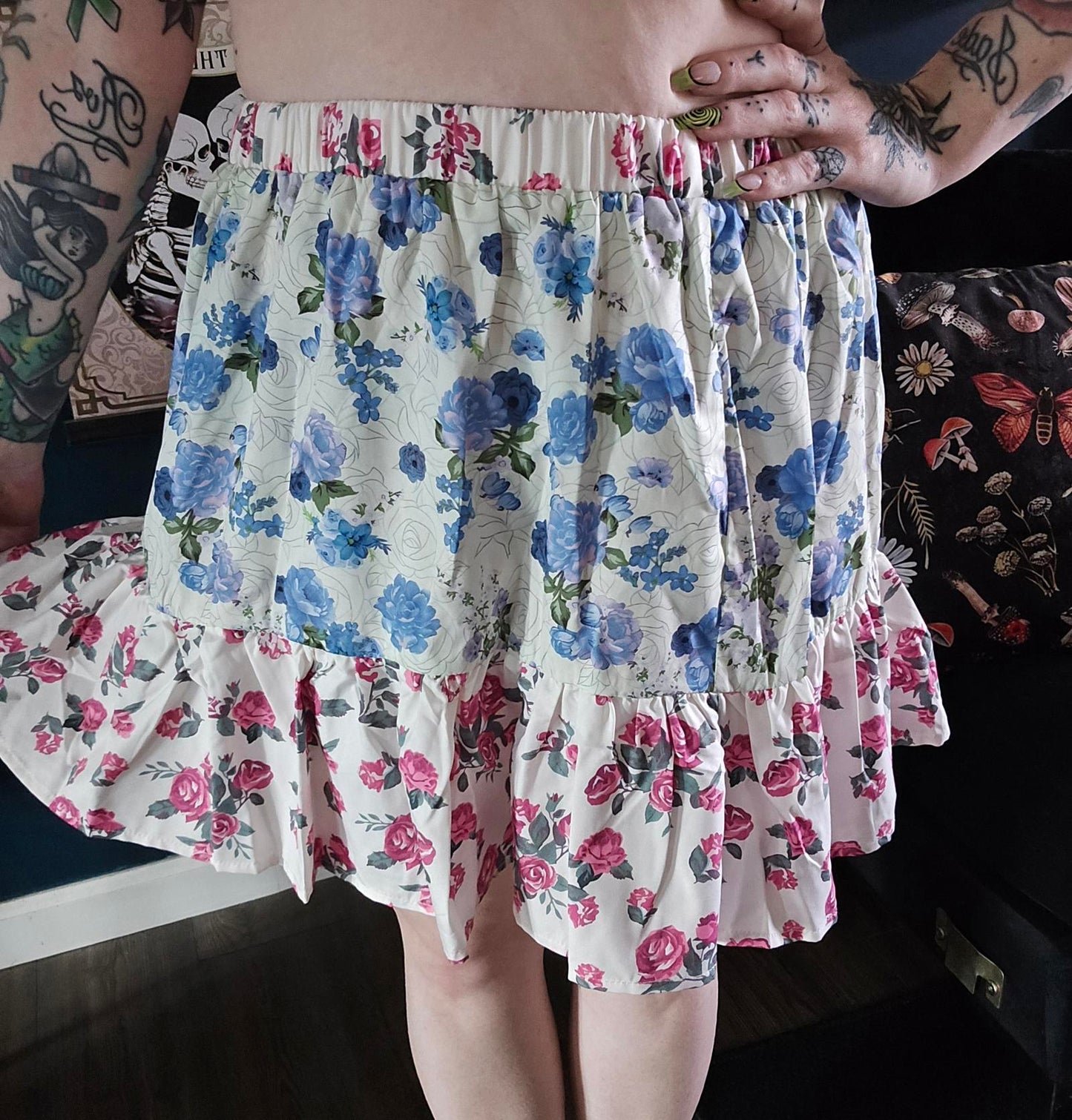 Colorful tiered floral mini skirt