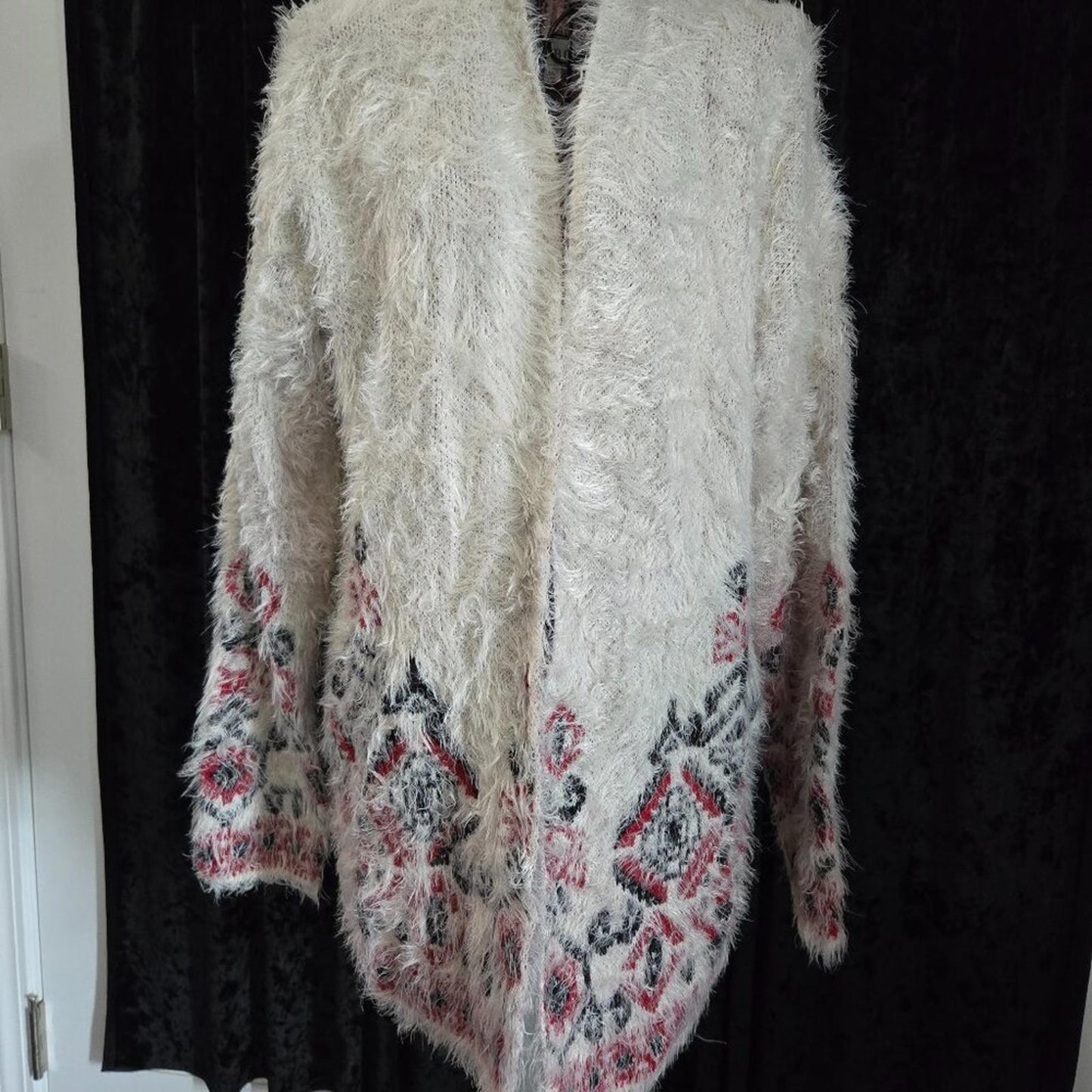 Knox Rose Aztec print fuzzy eyelash Cardigan