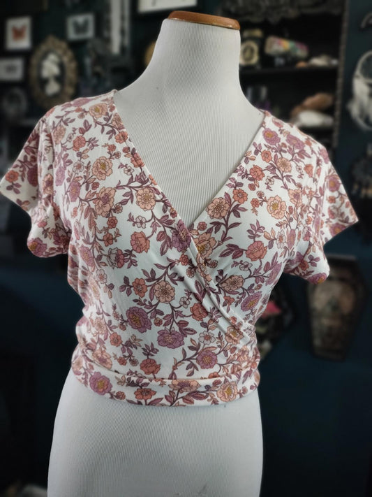 Floral crop top NWT