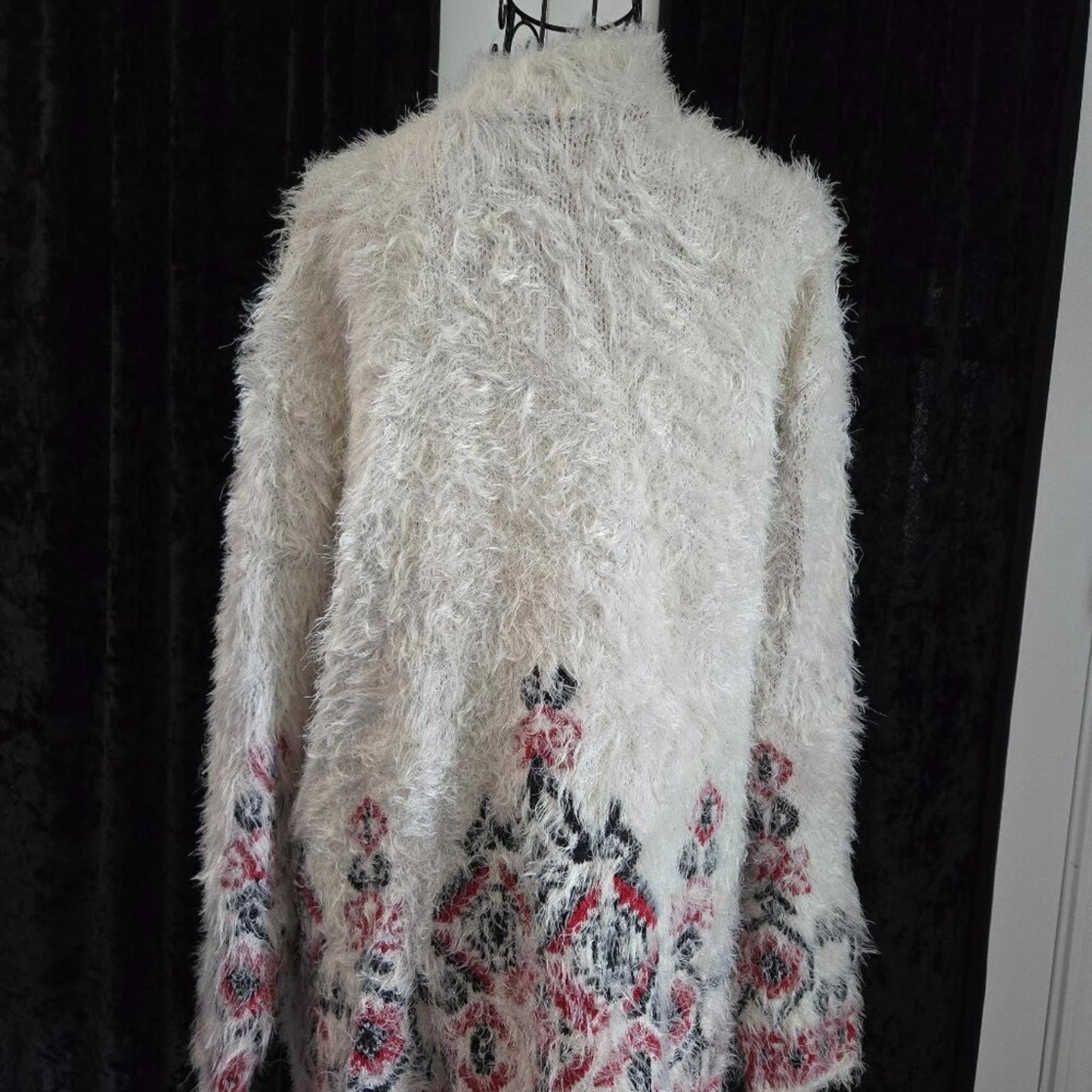 Knox Rose Aztec print fuzzy eyelash Cardigan