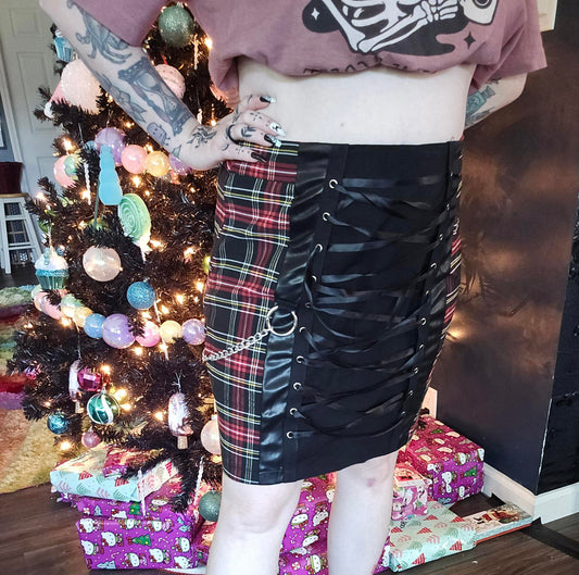 Lace up punk plaid skirt NWT