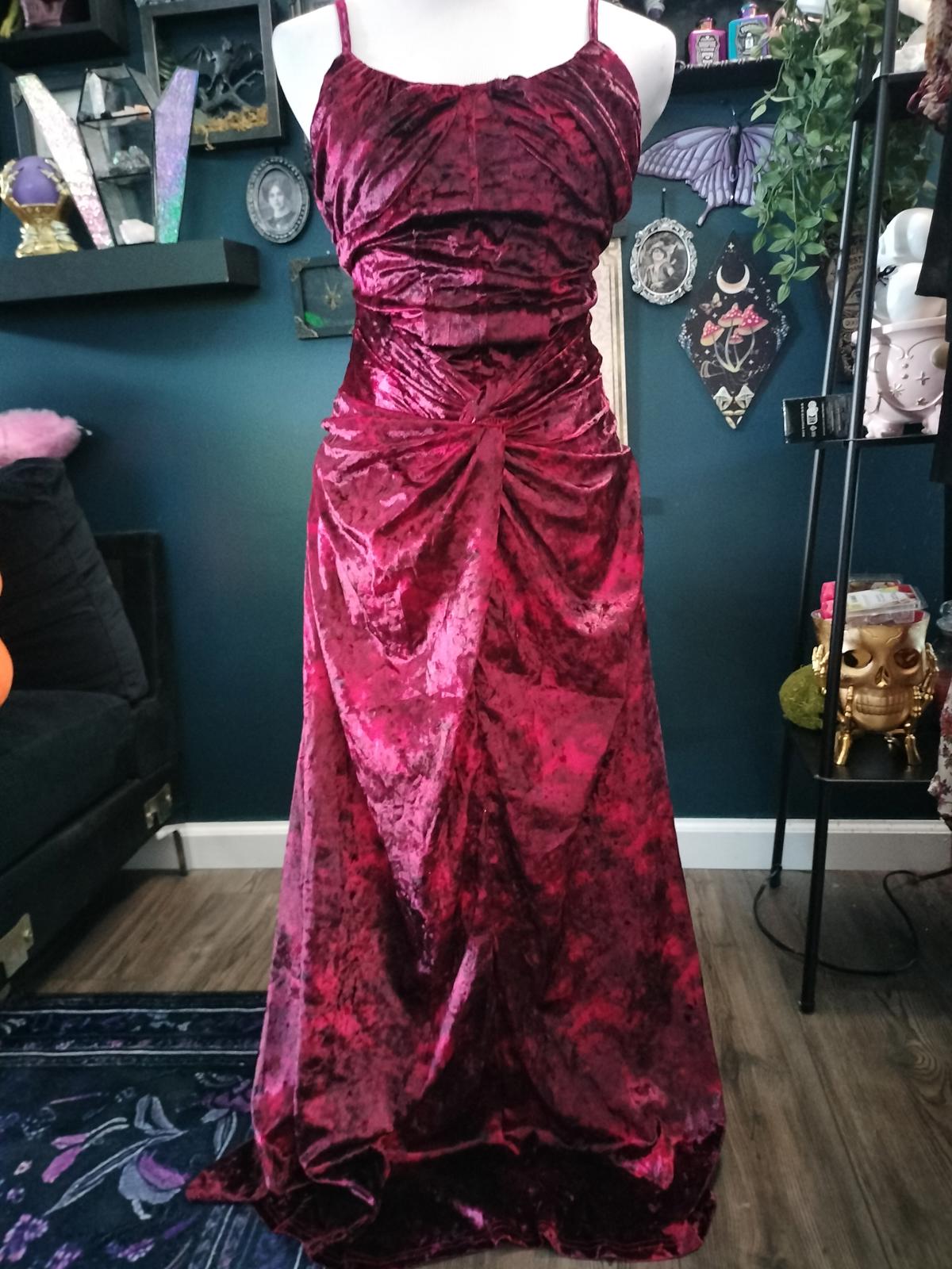 Gothic red velvet vampy dress new