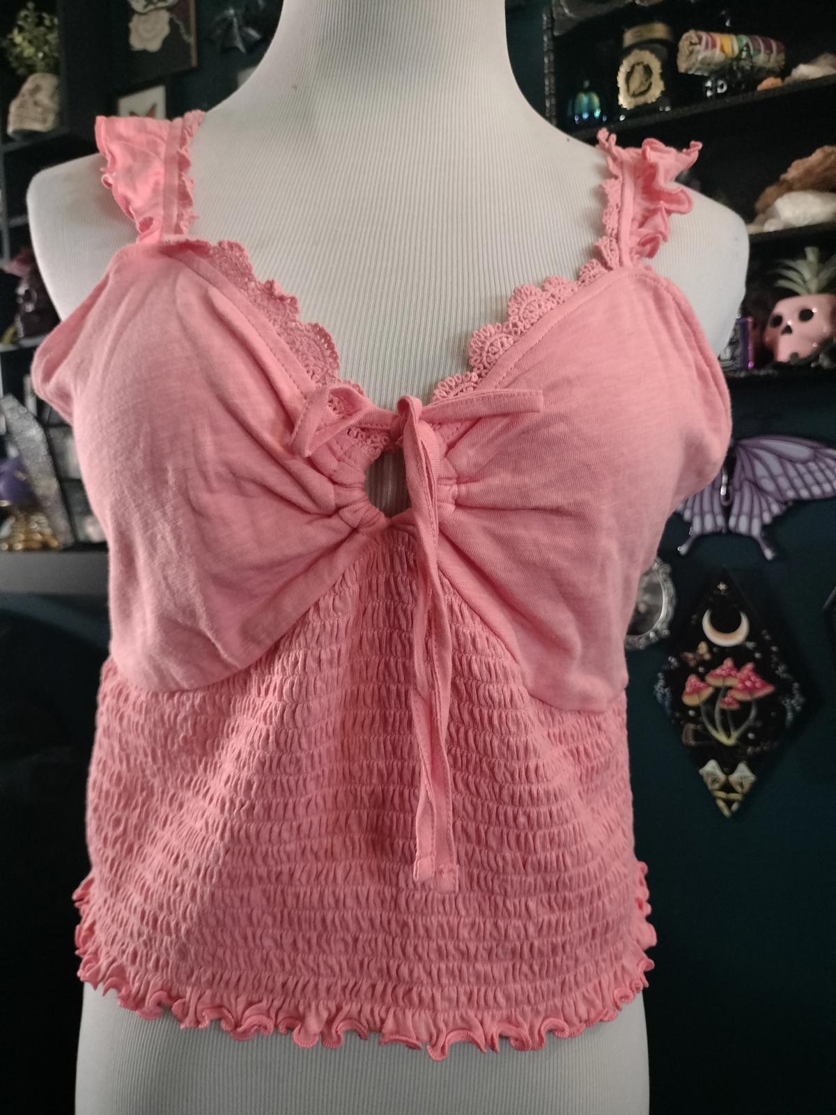 Cute NWT Peach crop top