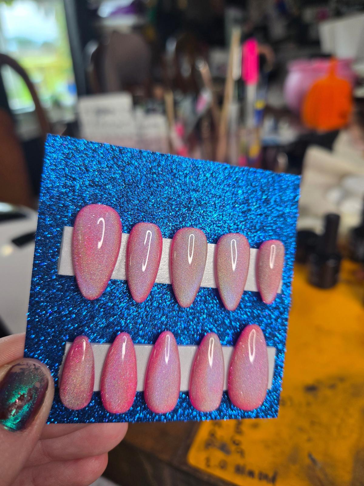 Pink holographic cat eye handmade nails press ons
