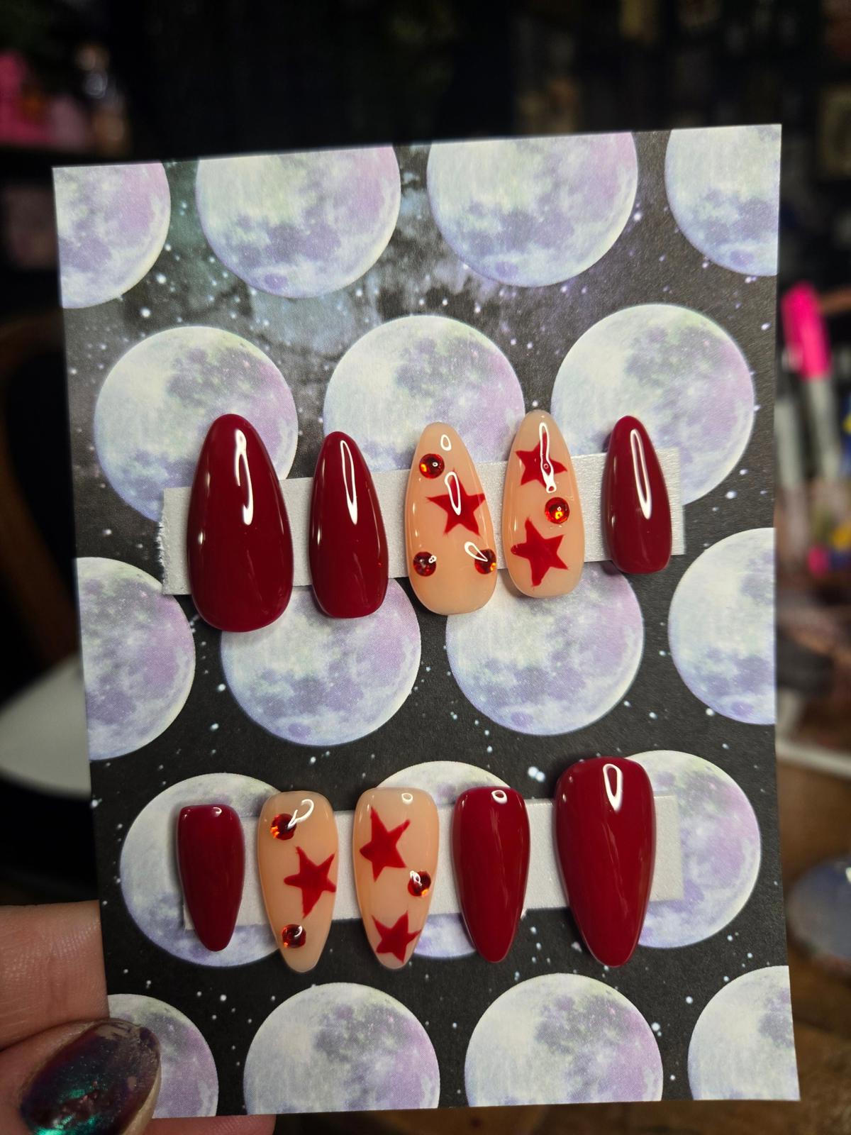 Burgundy red star handmade nails press ons