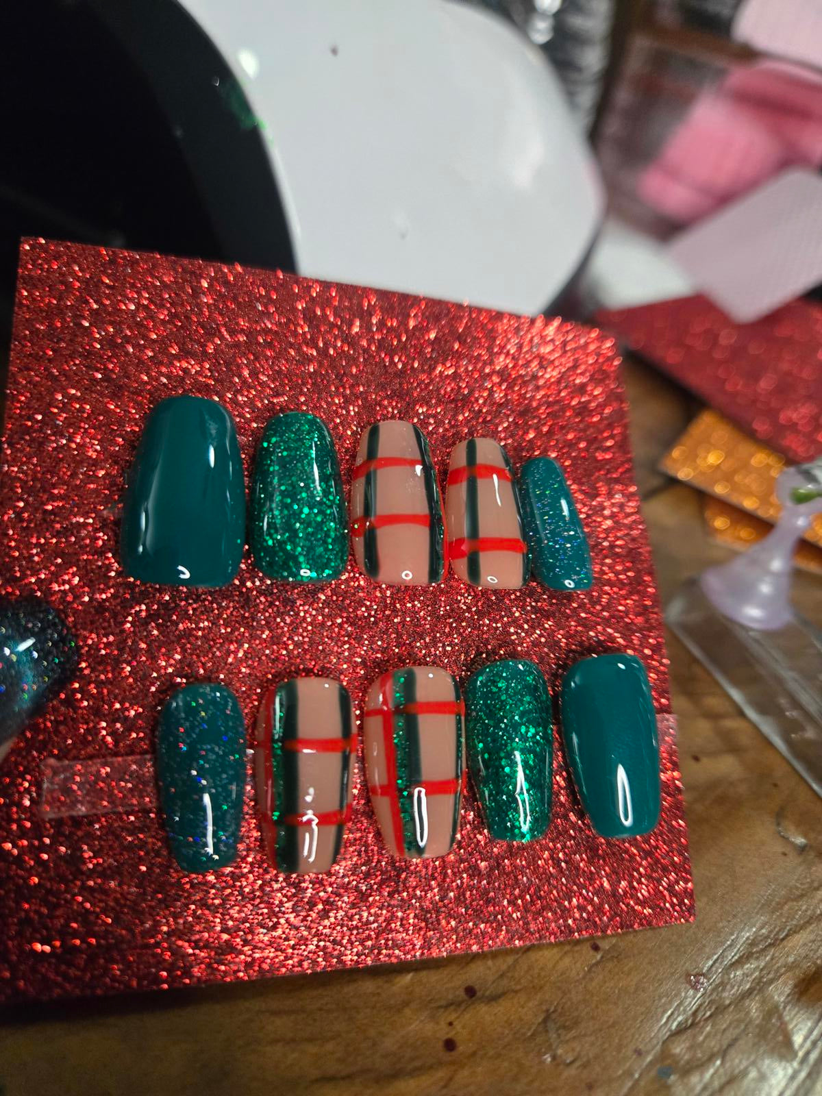 Christmas plaid press on nails custom made