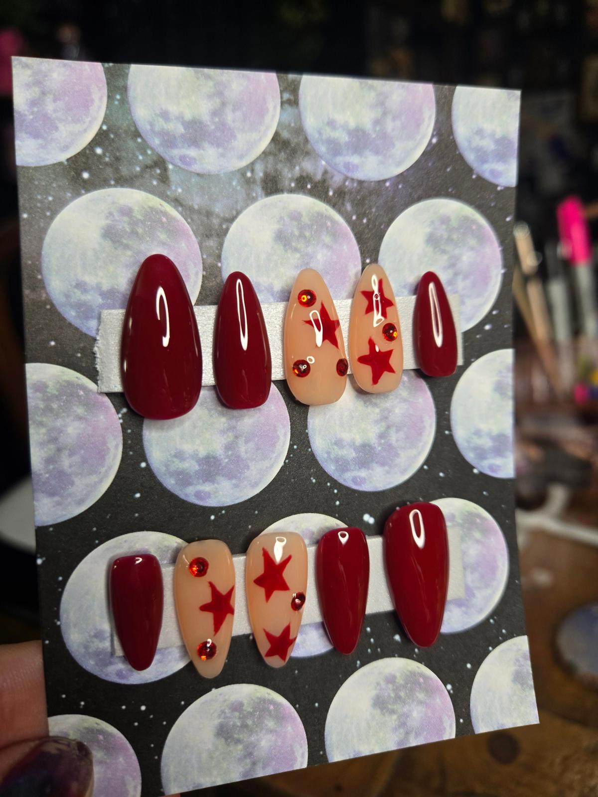 Burgundy red star handmade nails press ons