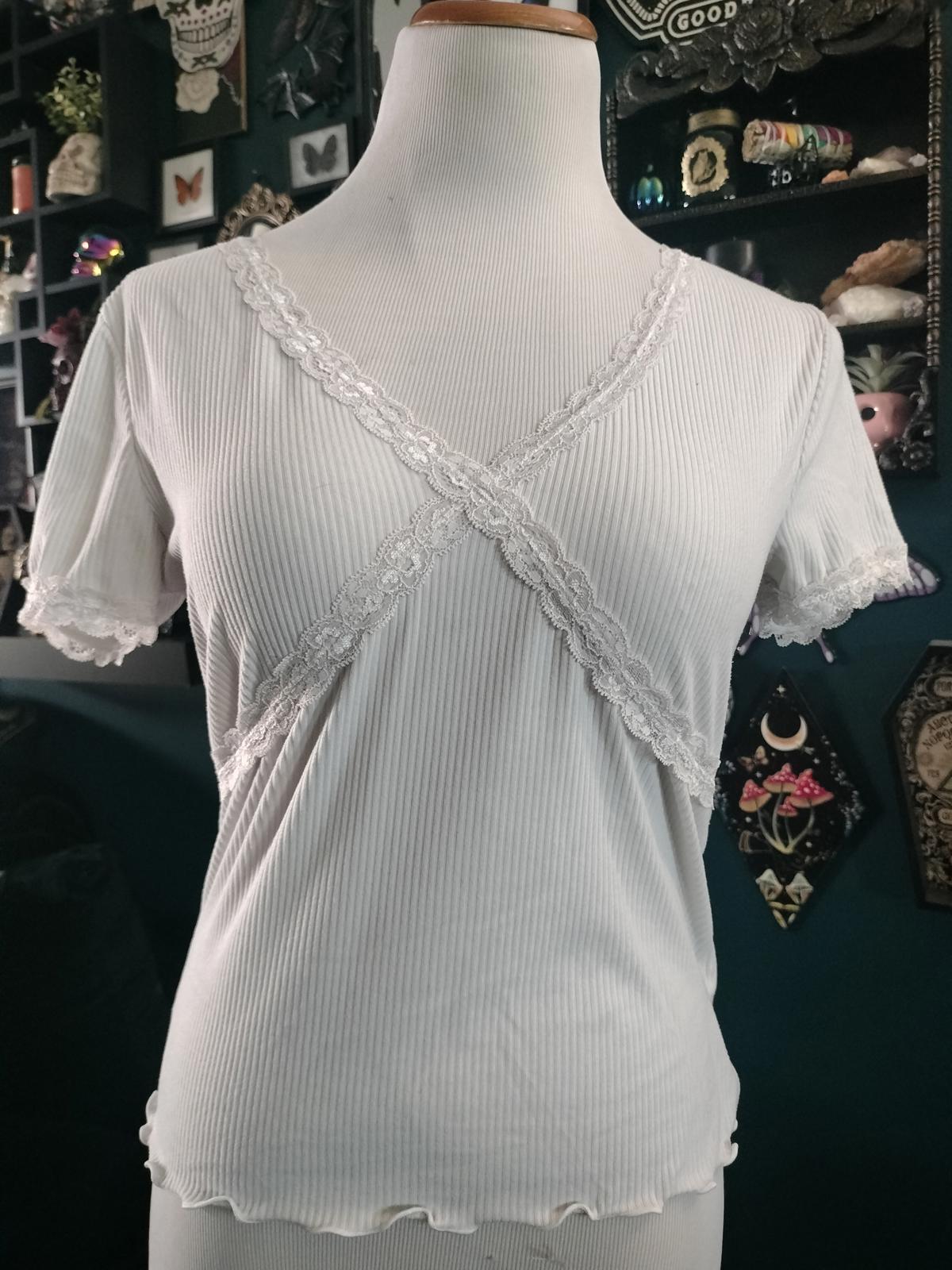 White lace ribbed t shirt