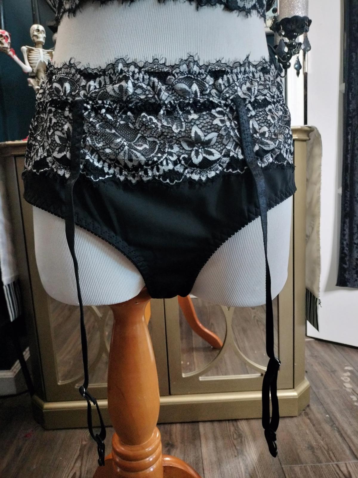 Sexy black lace black lingerie