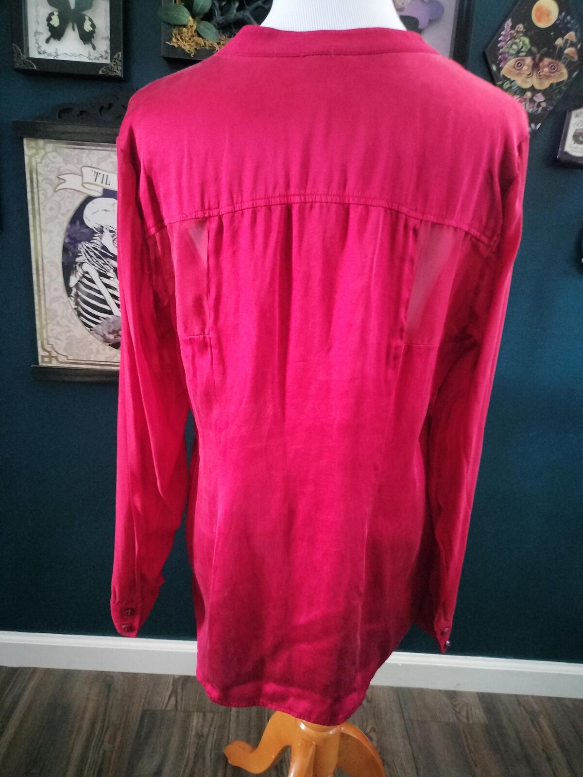 Cache red blouse