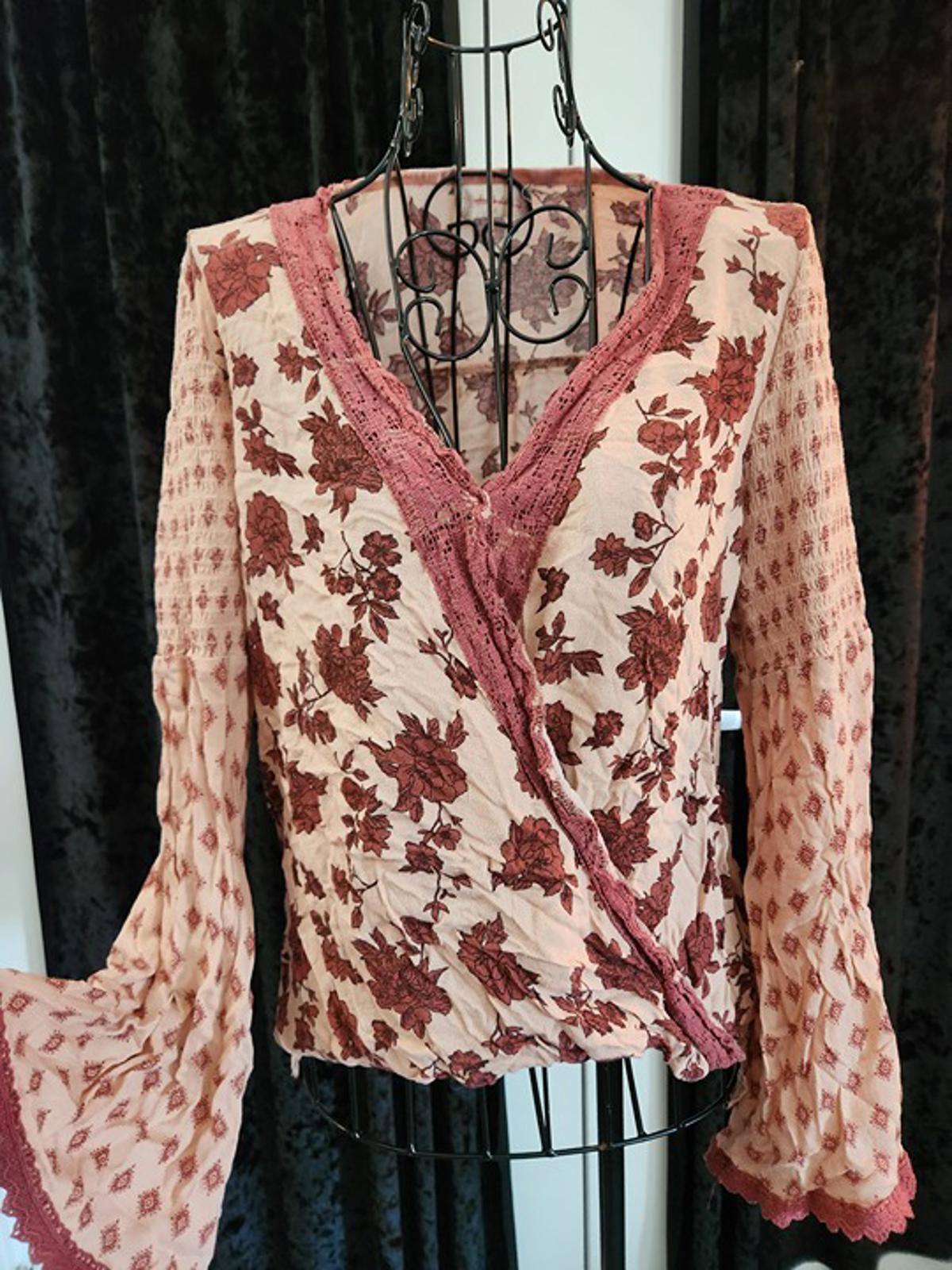 Beautiful altar'd state blouse bohemian