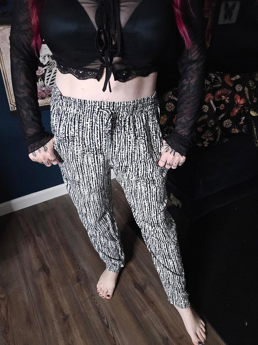 faded glory black and white casual pants