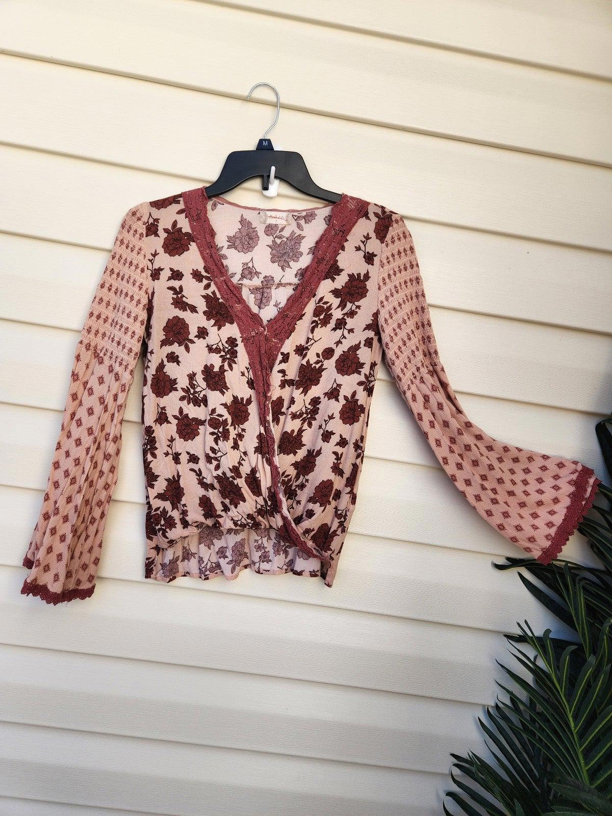 Beautiful altar'd state blouse bohemian