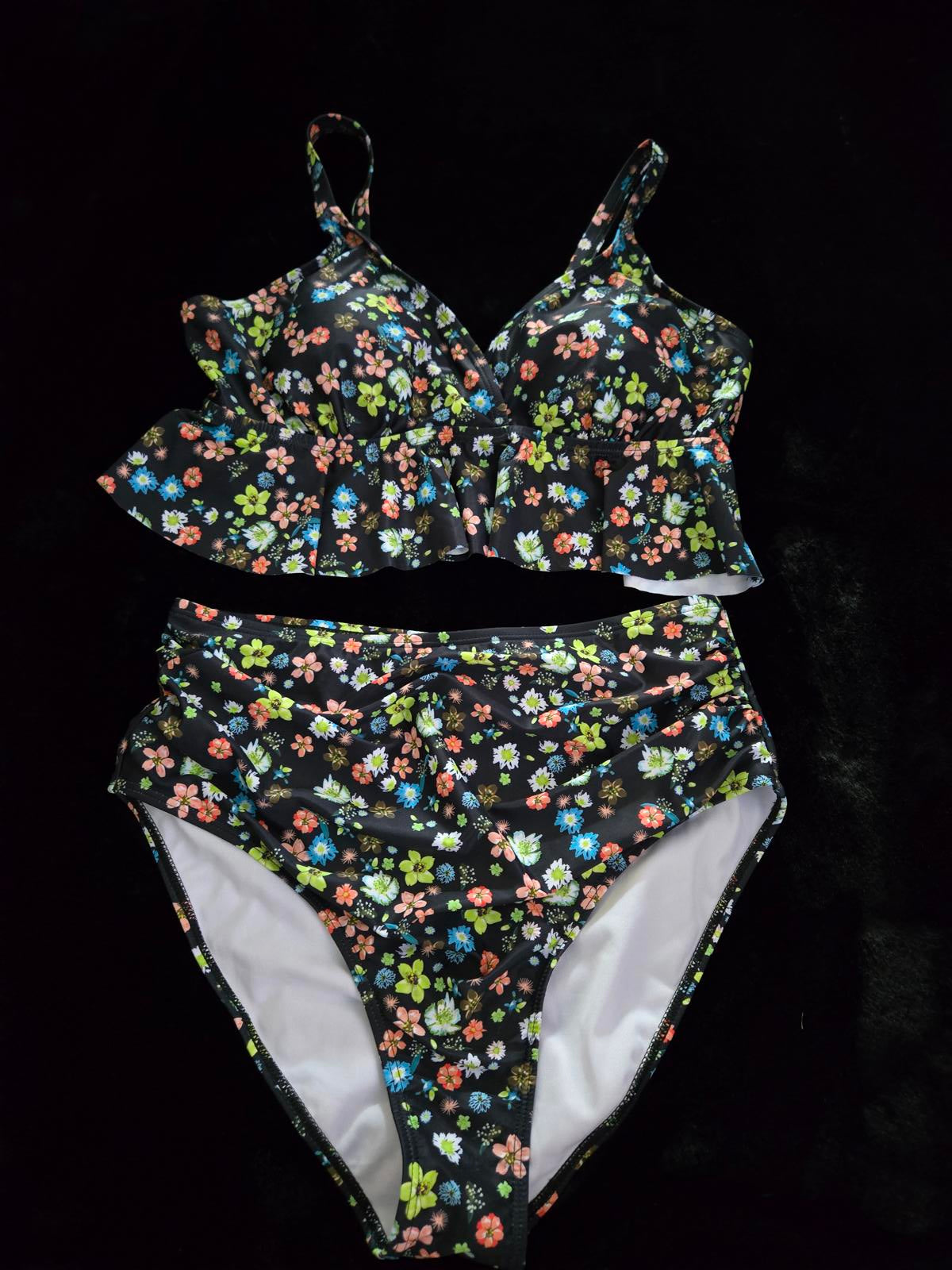 Floral tankini swimsuit