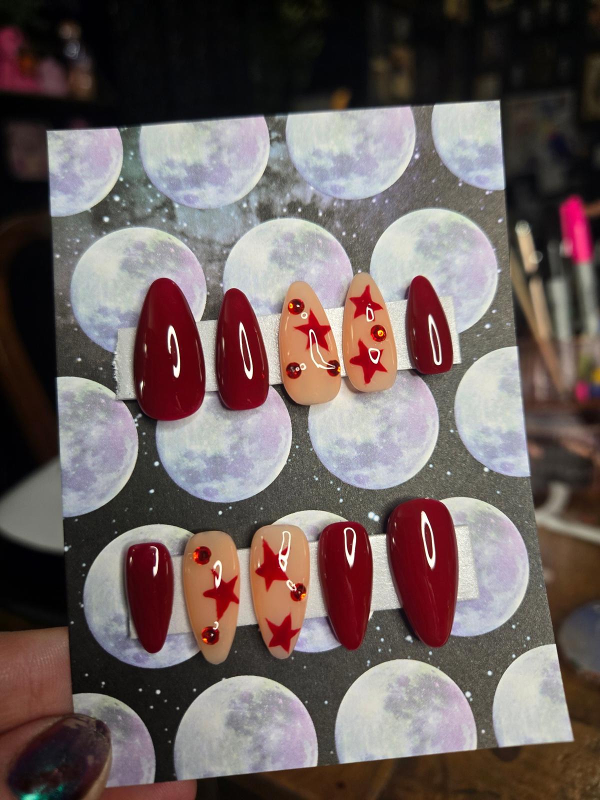 Burgundy red star handmade nails press ons