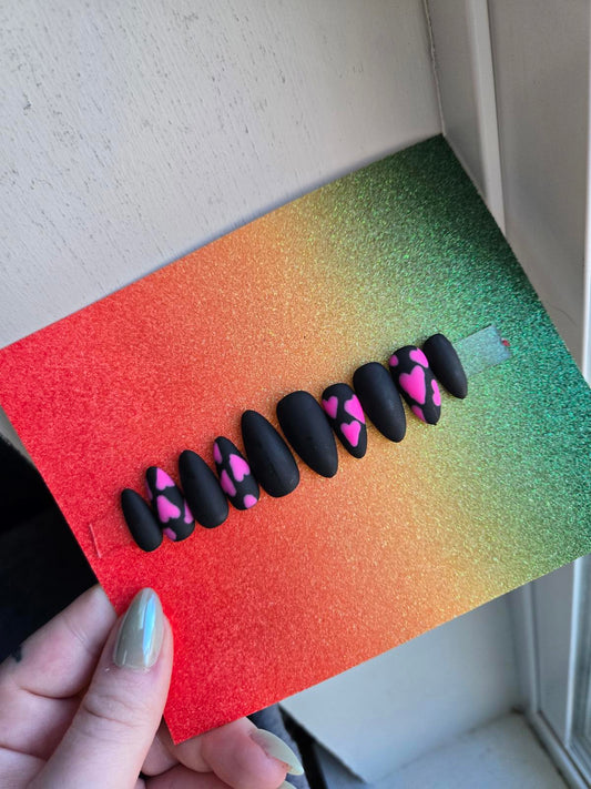 Matte Hand painted nails black with pink hearts