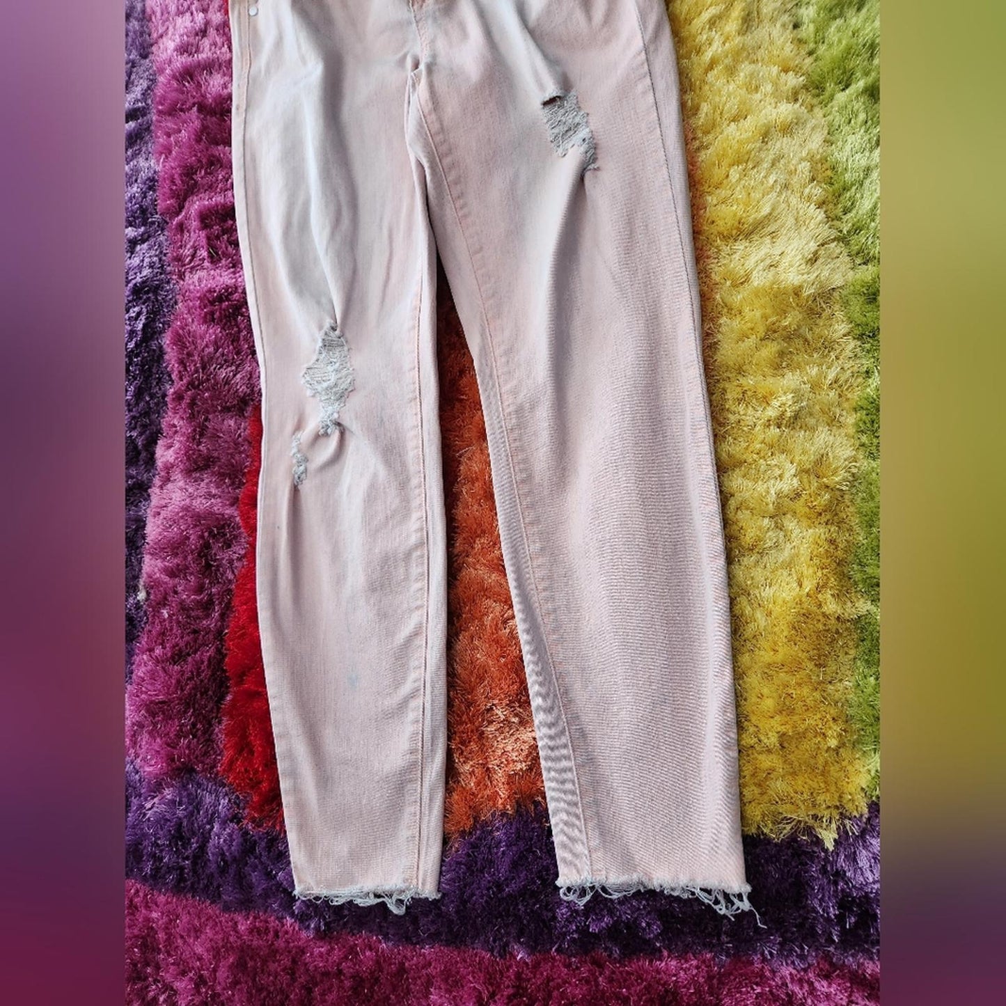 Pink distressed skinny jeans size 9 juniors