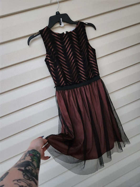 Speechless black and mauve lace juniors dress