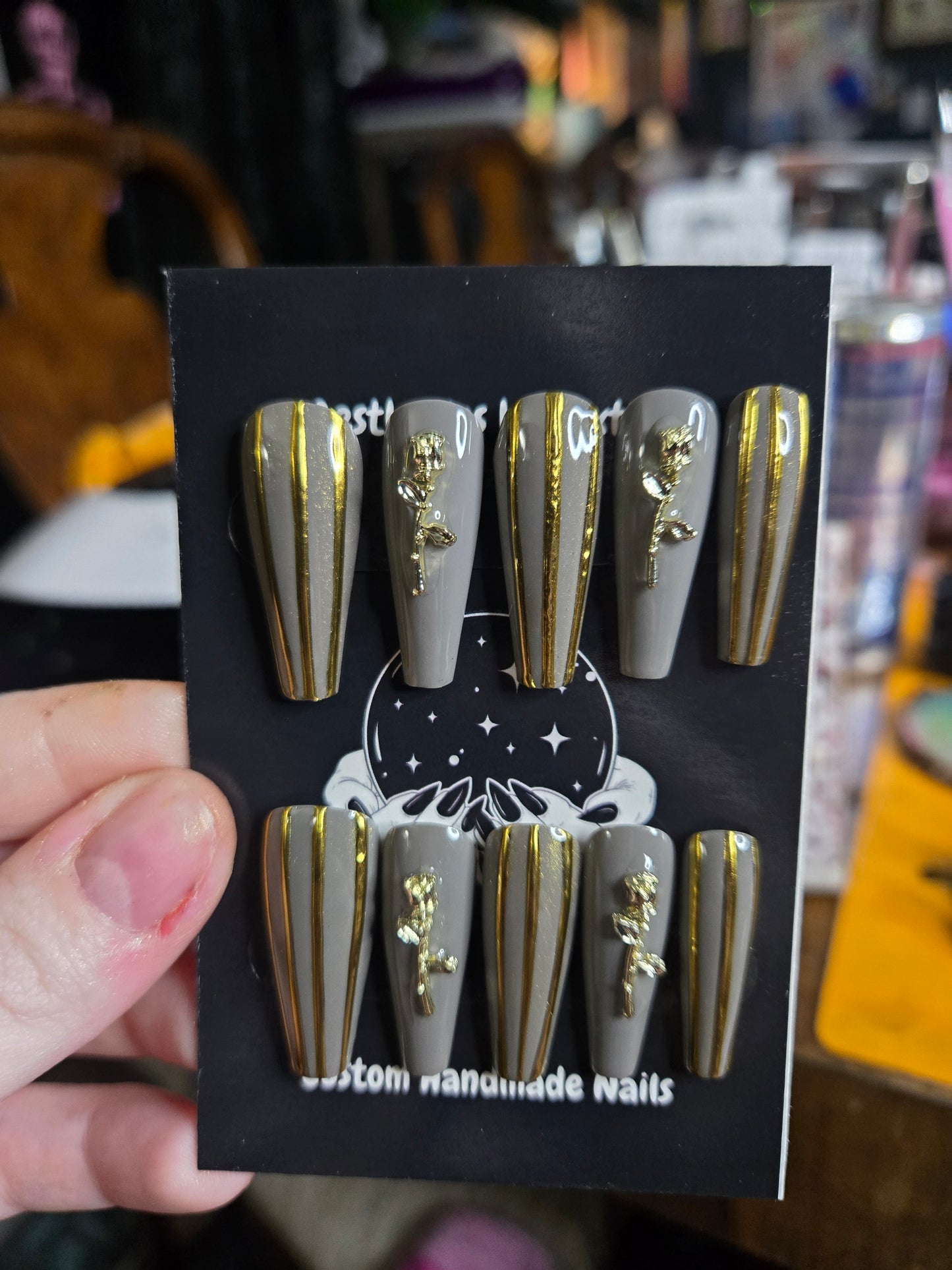 Gold and gray rose coffin nails