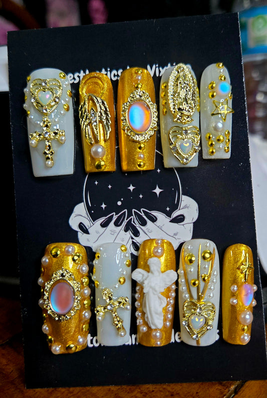 Ethereal gold glam nails