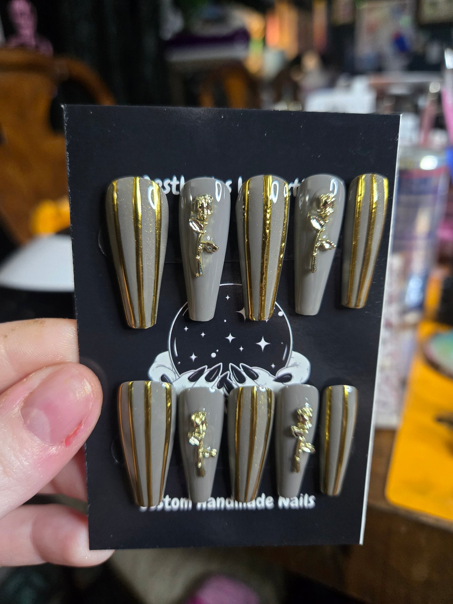 Gold and gray rose coffin nails
