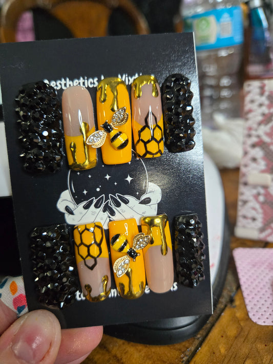 Custom bee honey comb nails